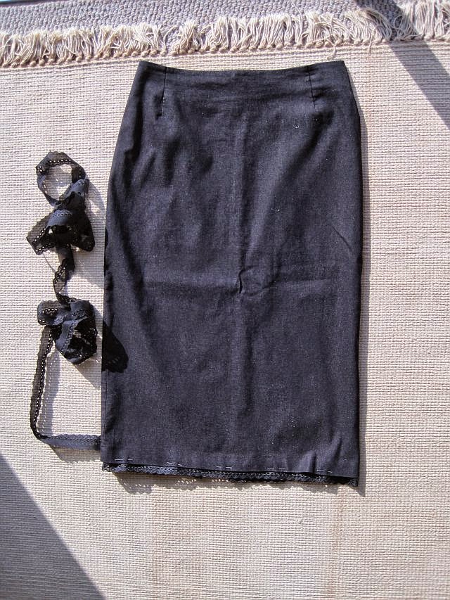 Adding Lace Trim to Skirt Hem Greenie Dresses For Less
