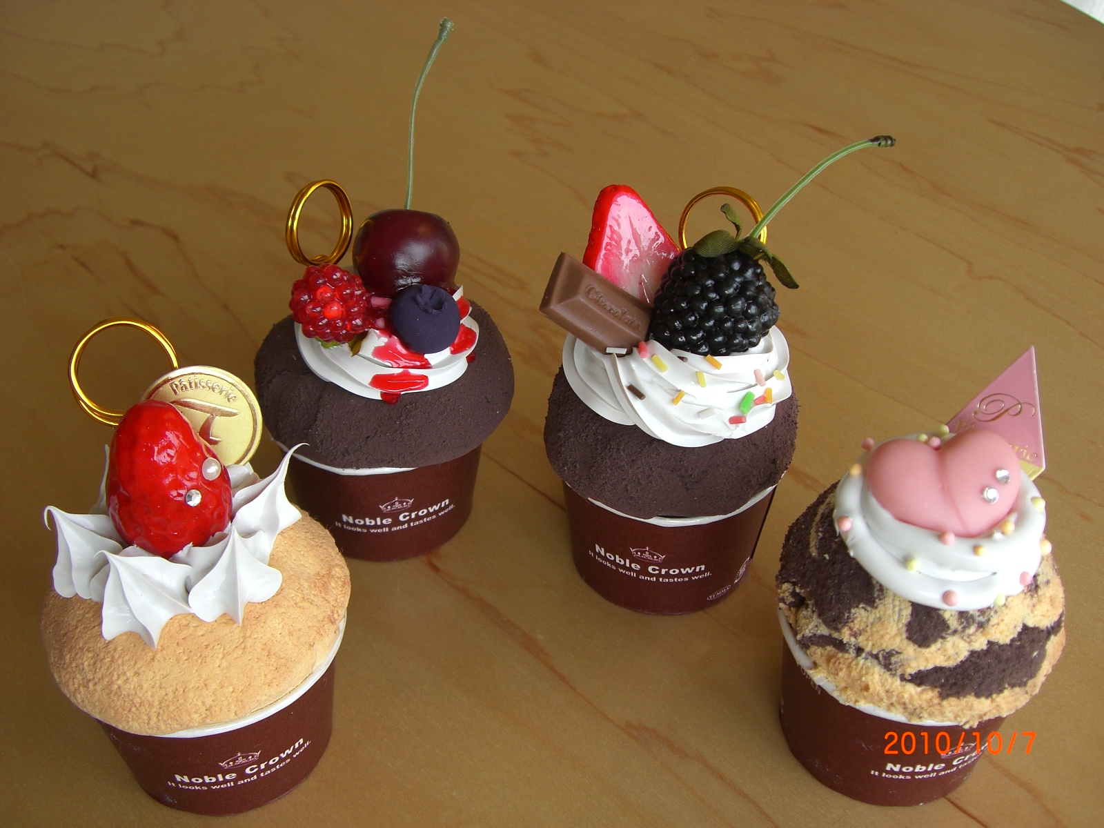 Sai フェイクスイーツを作っています カップケーキのメモスタンド