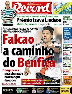 falcao+a+caminho+do+benfica.jpg