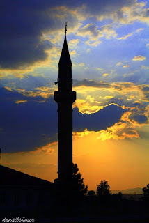 Padisahlara Diz Cokturen Huzur Dersleri