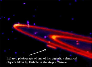 Tecnologie Extraterrestri e Dimensioni: i Popoli Eletti che attraversano il Tempo Saturn+Cigar+shape