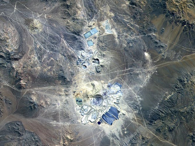 [mines_escondida1a.jpg]