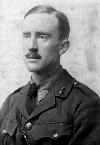 [Tolkien_1916.jpg]