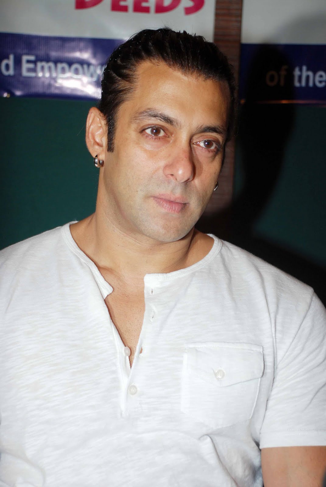 Salman Khan and Deepika Padukon...