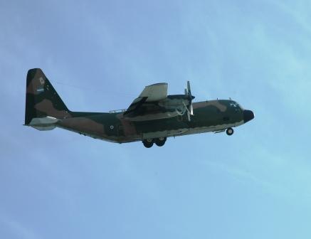 [AIR+SHOW+2009+-+Pasaje+C-130.jpg]