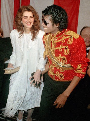 http://2.bp.blogspot.com/_bm2G-2WRM-M/SnFwvXfdLII/AAAAAAAAAX8/NFCHv8XP-nA/s400/People-Michael-Jackso_Gree(4)_20090626050238_640_480.jpg http://2.bp.blogspot.com/_bm2G-2WRM-M/SnFwvXfdLII/AAAAAAAAAX8/NFCHv8XP-nA/s400/People-Michael-Jackso_Gree(4)_20090626050238_640_480.jpg