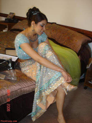 Indian Girl Removing patteelu