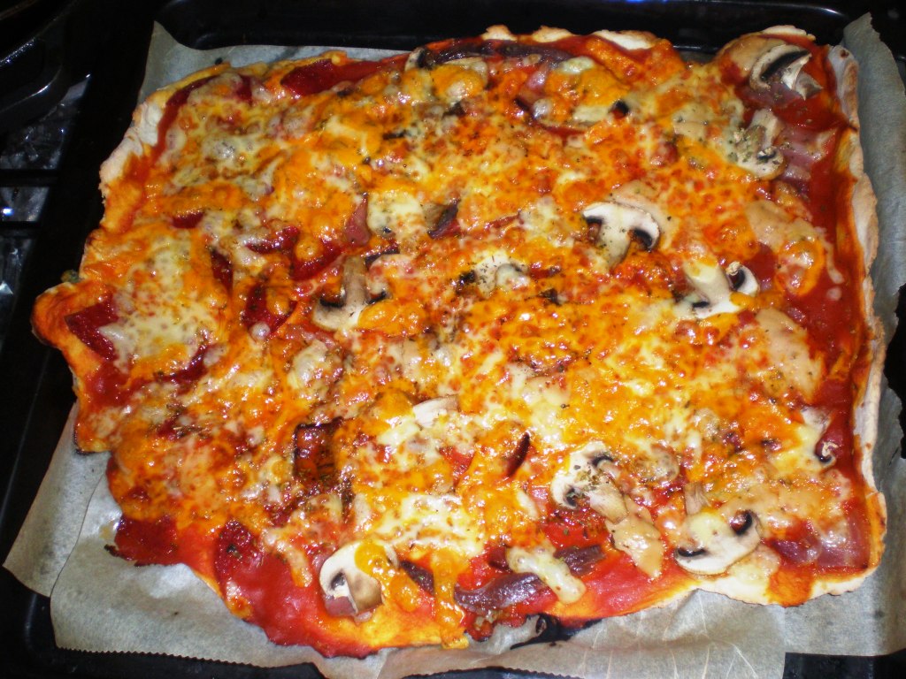 [PIZZA.JPG]
