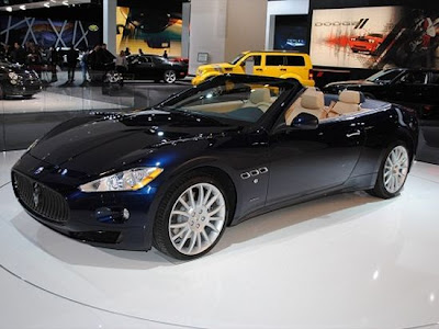 2010 Maserati GranTurismo Convertible  with Chrysler