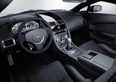 Aston Martin V12 Vantage 2010 Aston Martin V12 Vantage 2010