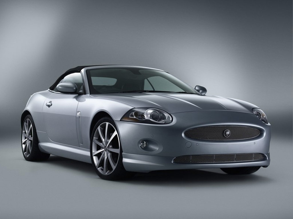 http://2.bp.blogspot.com/_bqUFmud0syE/TAd-Bzk51TI/AAAAAAAAAas/rFeaOnZoTXY/s1600/jaguar_xk_frontangle_right_silver_greybackground.jpg