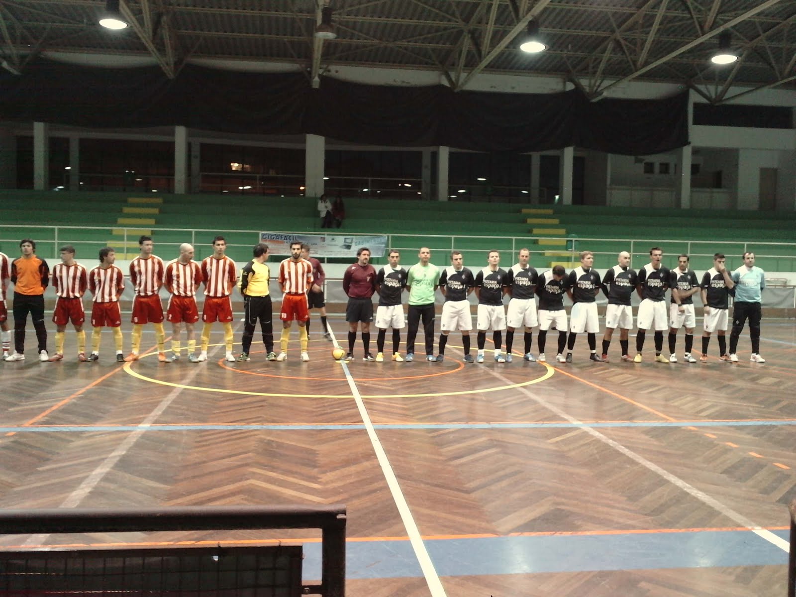 [ADC.BAIRROS+vs+ALBERGARIA.JPG]