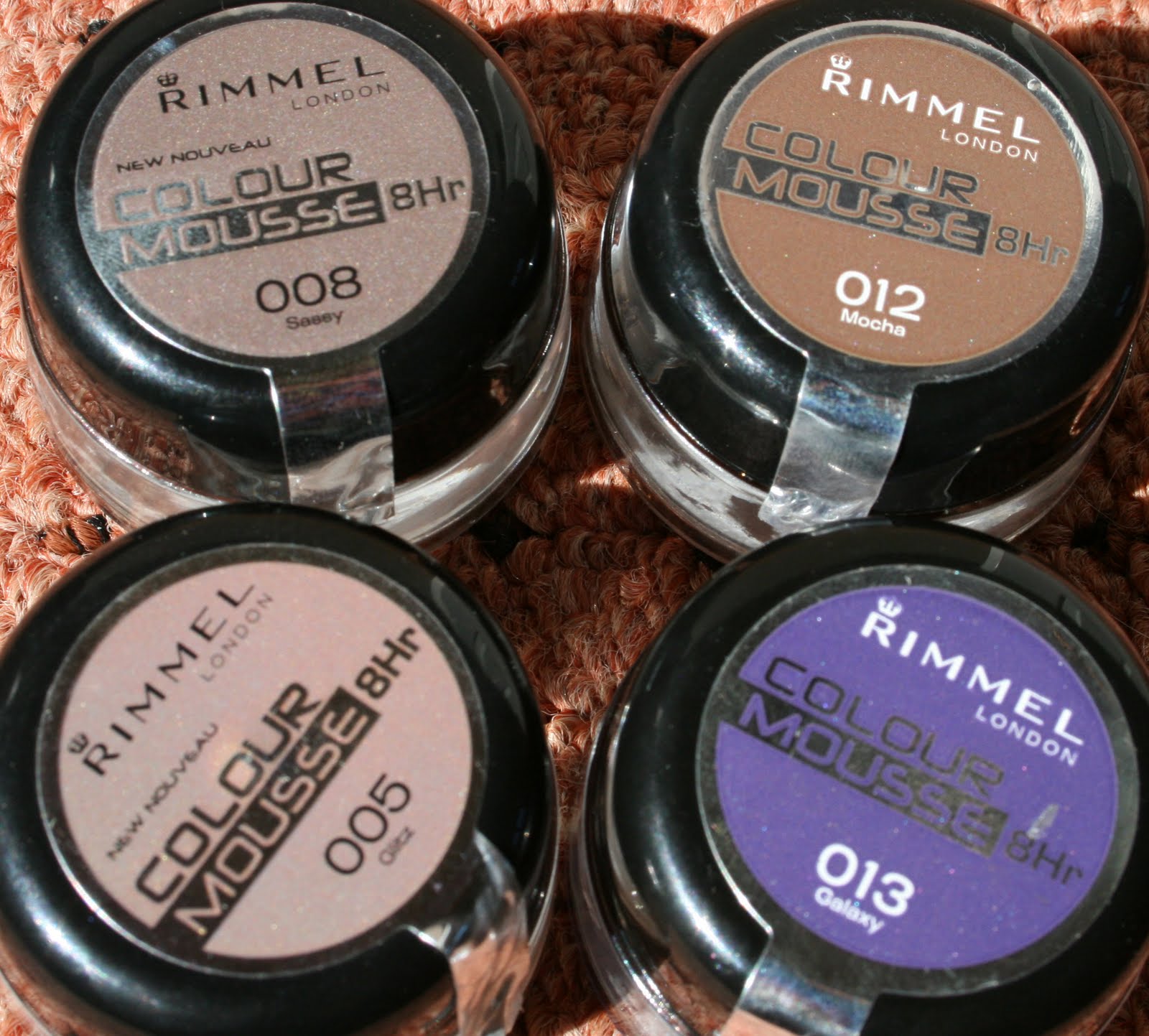 Beauty Blog Makeup Artist Agatha Kisiel Rimmel Colour Mousse Eye Shadow