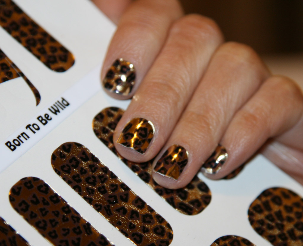 trendy nail wraps