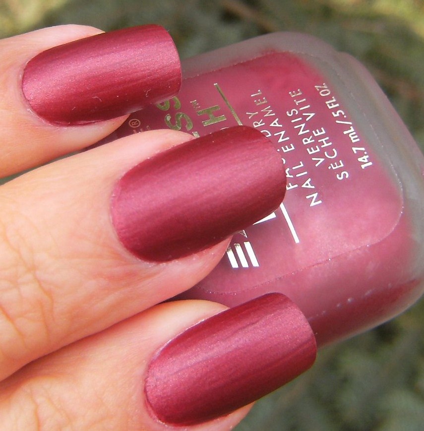 [MATTE+RED+MAYBELLINE++(4).JPG]