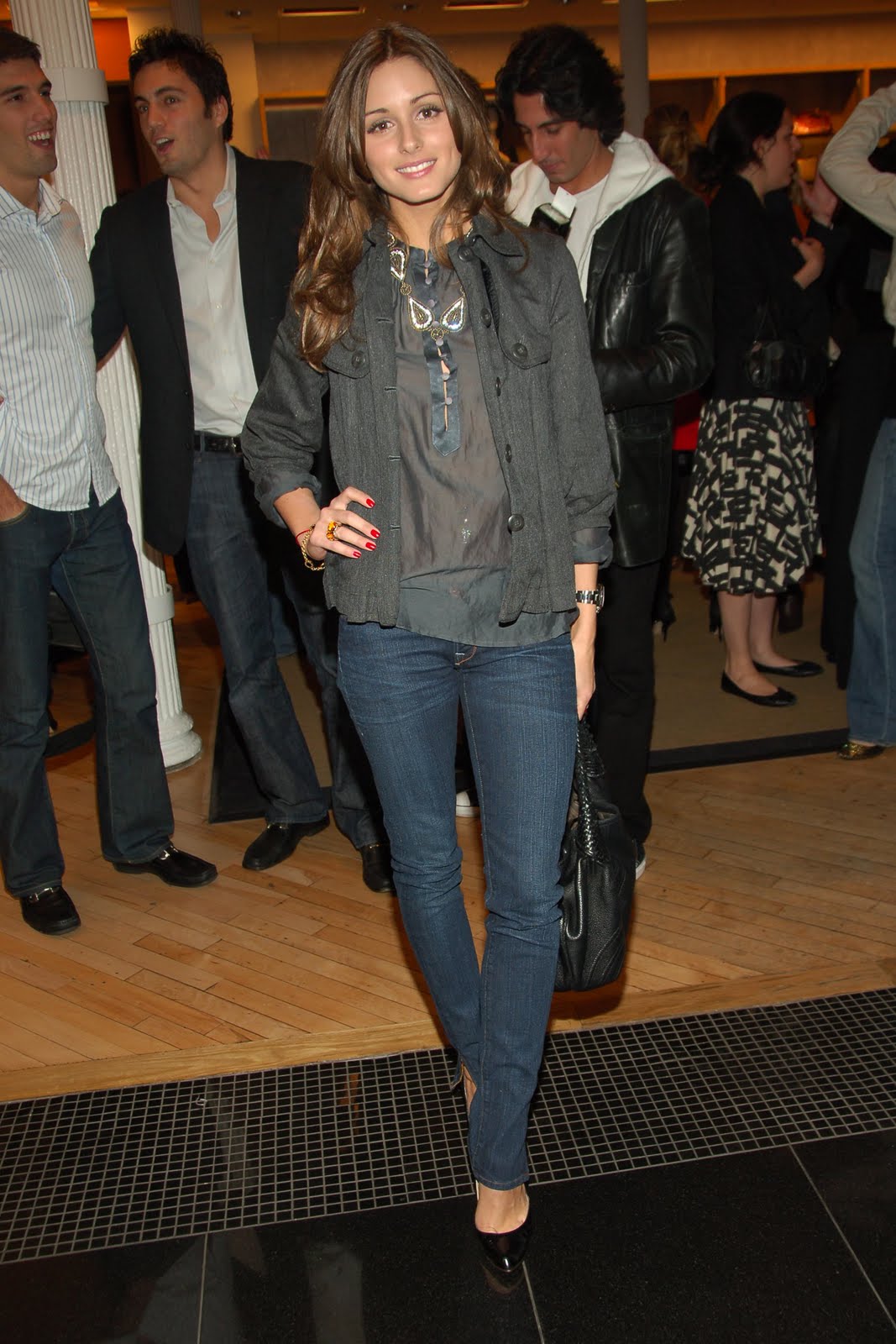 [23937_Olivia_Palermo_Celebrity_City_Various_73068_122_161lo.jpg]