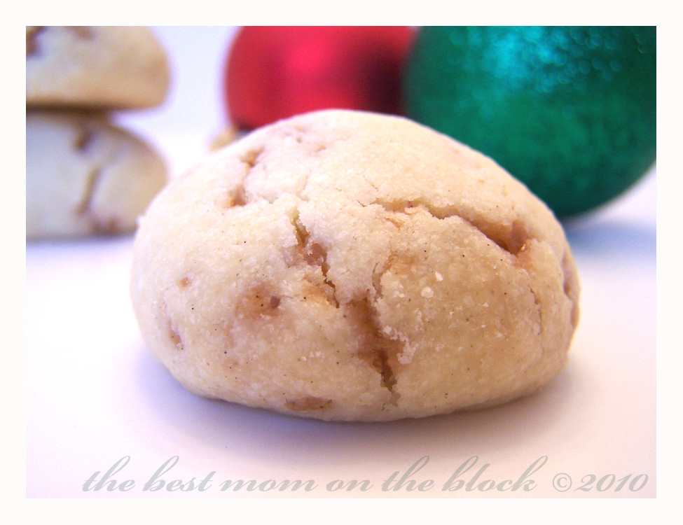 The Best Mom on the Block Toffee Shortbread Meltaways