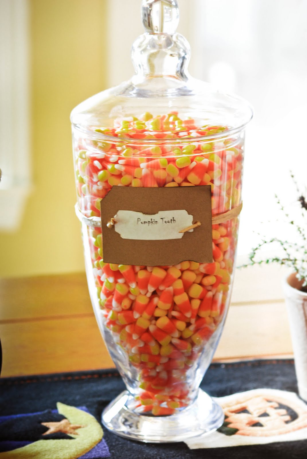 We Three Smiths Halloweeny Feelin�