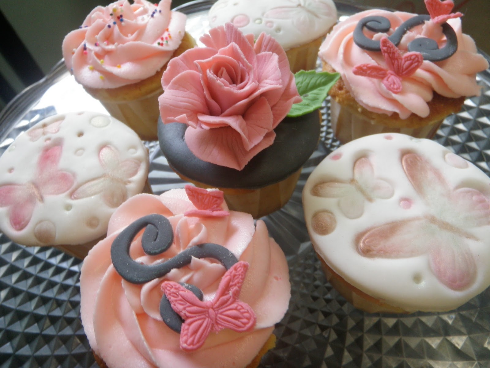 Rose Flavored Cupcakes