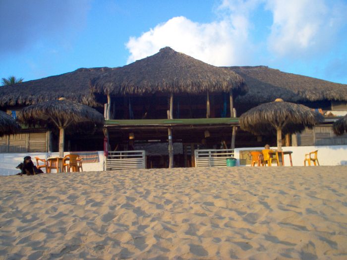 Tourism in real mexico english version Lyoban hostel at Zipolite