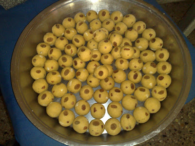 Besan Ladu - Diwali Sweets