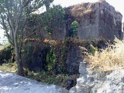 Ruins of Kanhoji Angre’s Palace (Wada) in Alibag Fort.