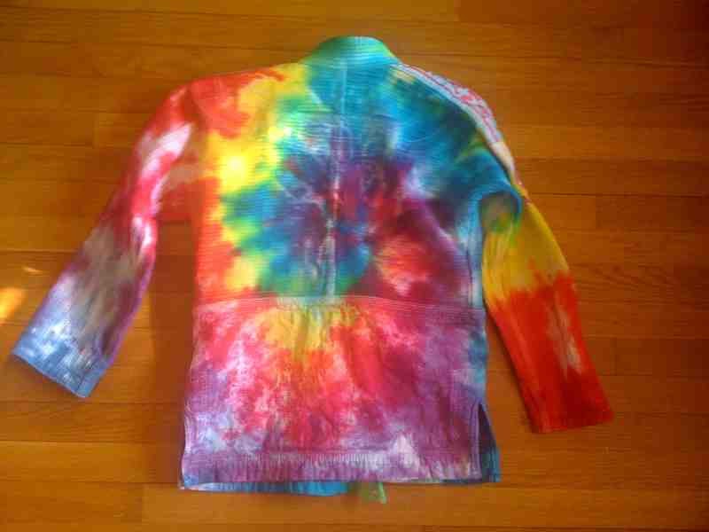 Jiu Jitsu World The fabulous tie dyed gi...