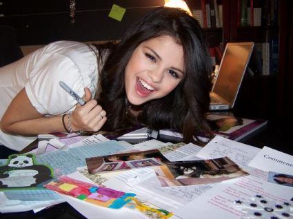 Selena Gomez Biography and Profile