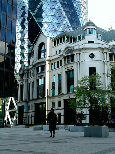 [gherkin_nearby2.gif]