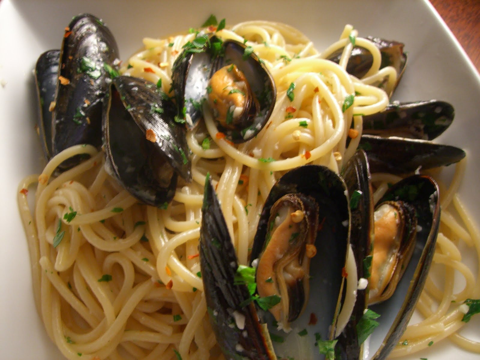 Bitter Wintermelon Pasta with steamed mussels