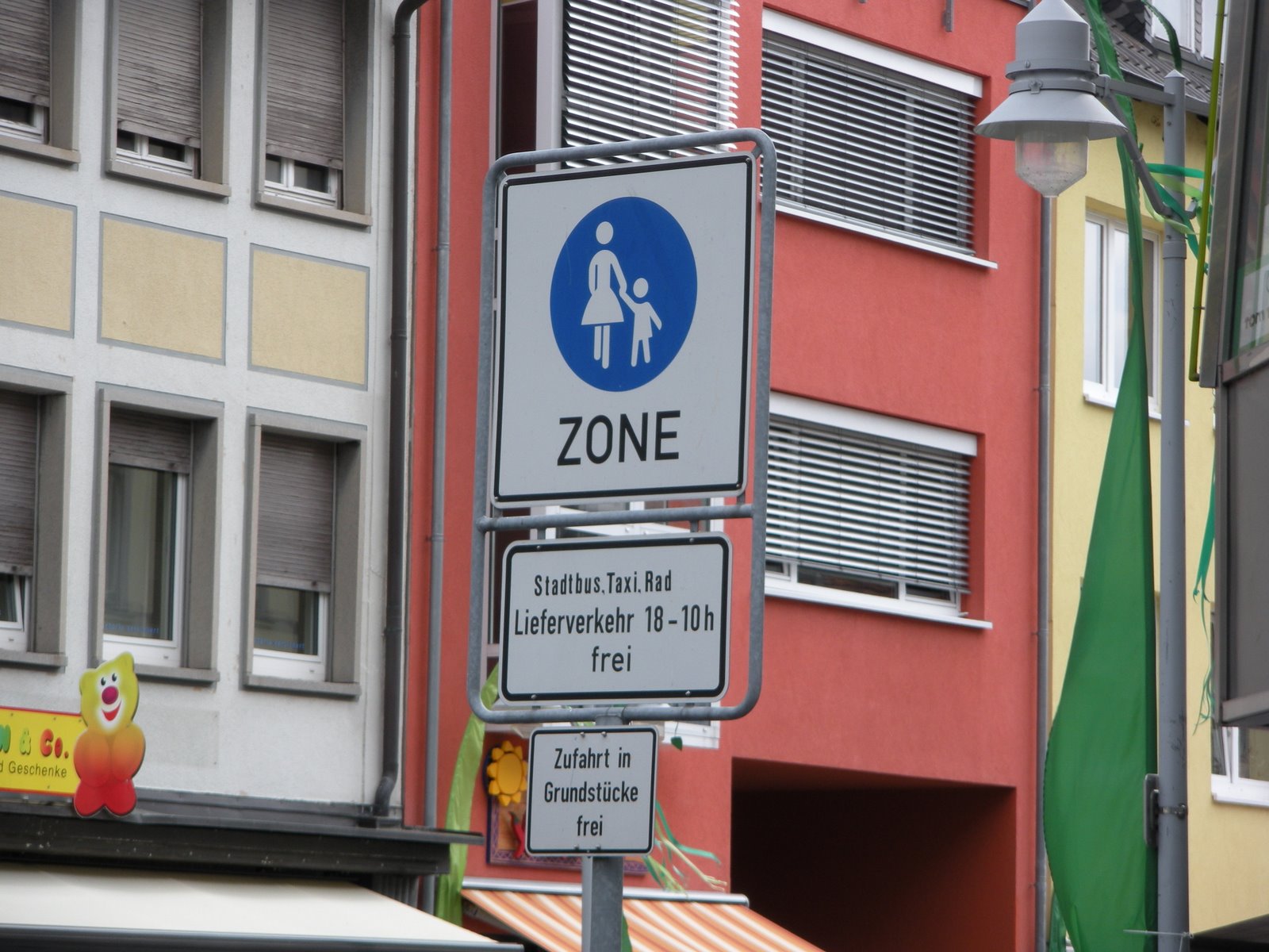 [Pedestrian+Zone.JPG]