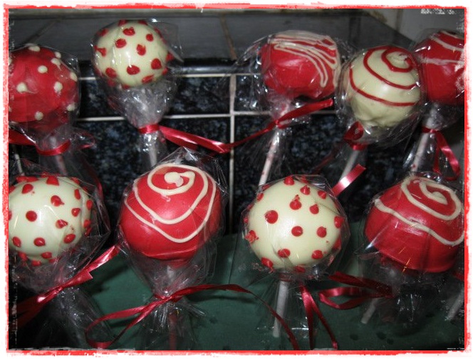 <em>Sweet Silhouette</em> Love Bakes ♥