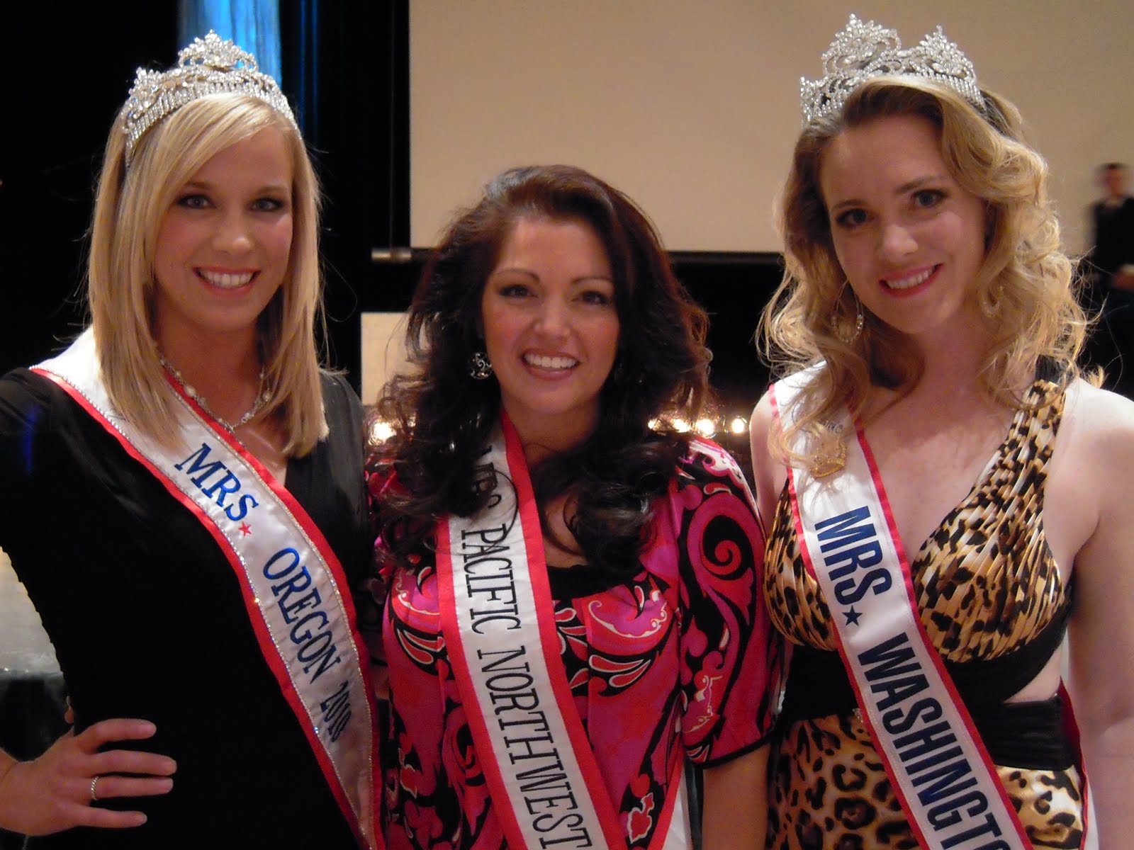 Elizabeth Larsen - Mrs. Washington America 2009: Mrs. Idaho 2010