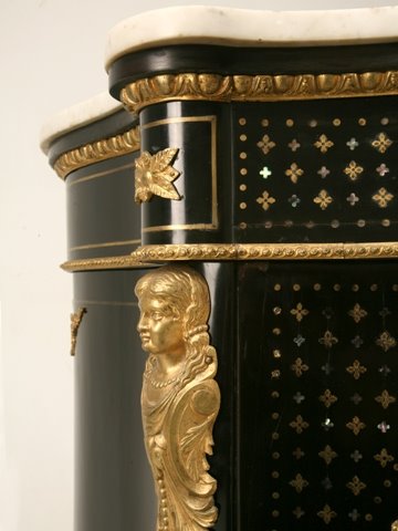 [Napoleon-commode.jpg]
