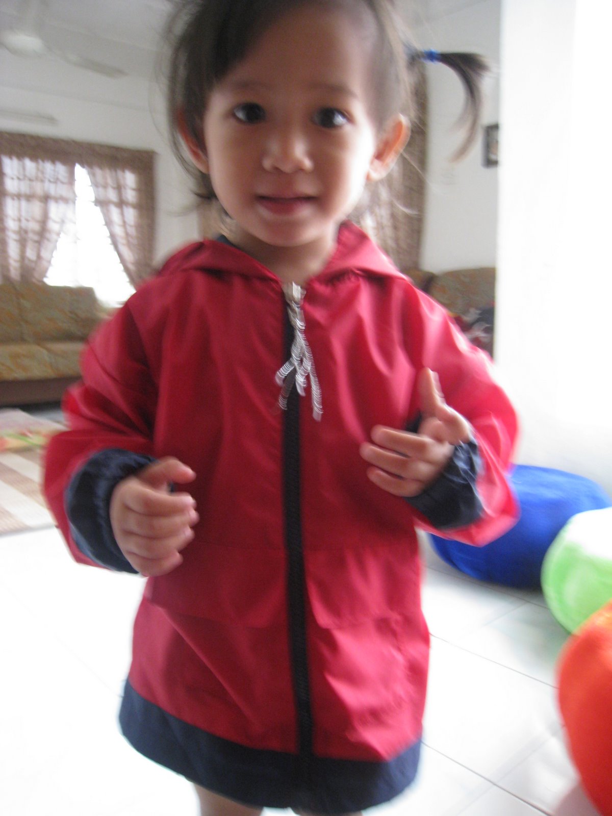 Baba belikan jaket twin