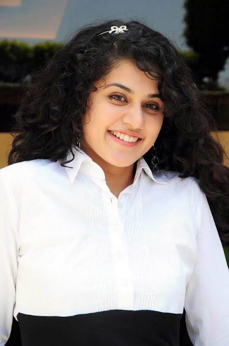 taapsee photo gallery