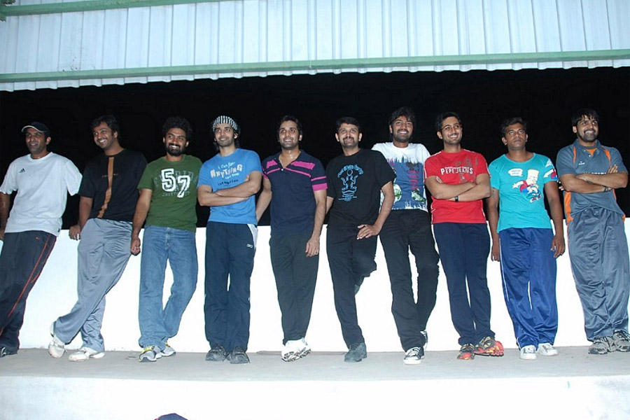 telugu-heros-cricket-practice035.jpg