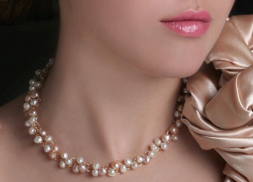 [pearl-and-wire-necklace-500x503.jpg]