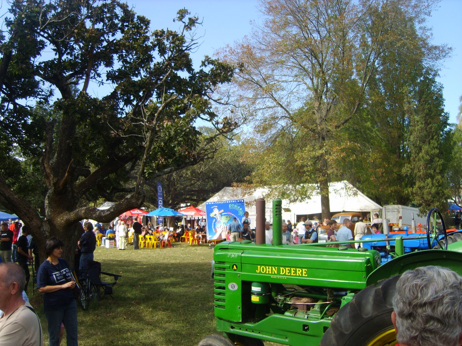 [S8300764.JPG]