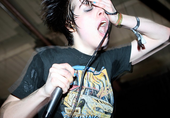 [Crystal_Castles.jpg]