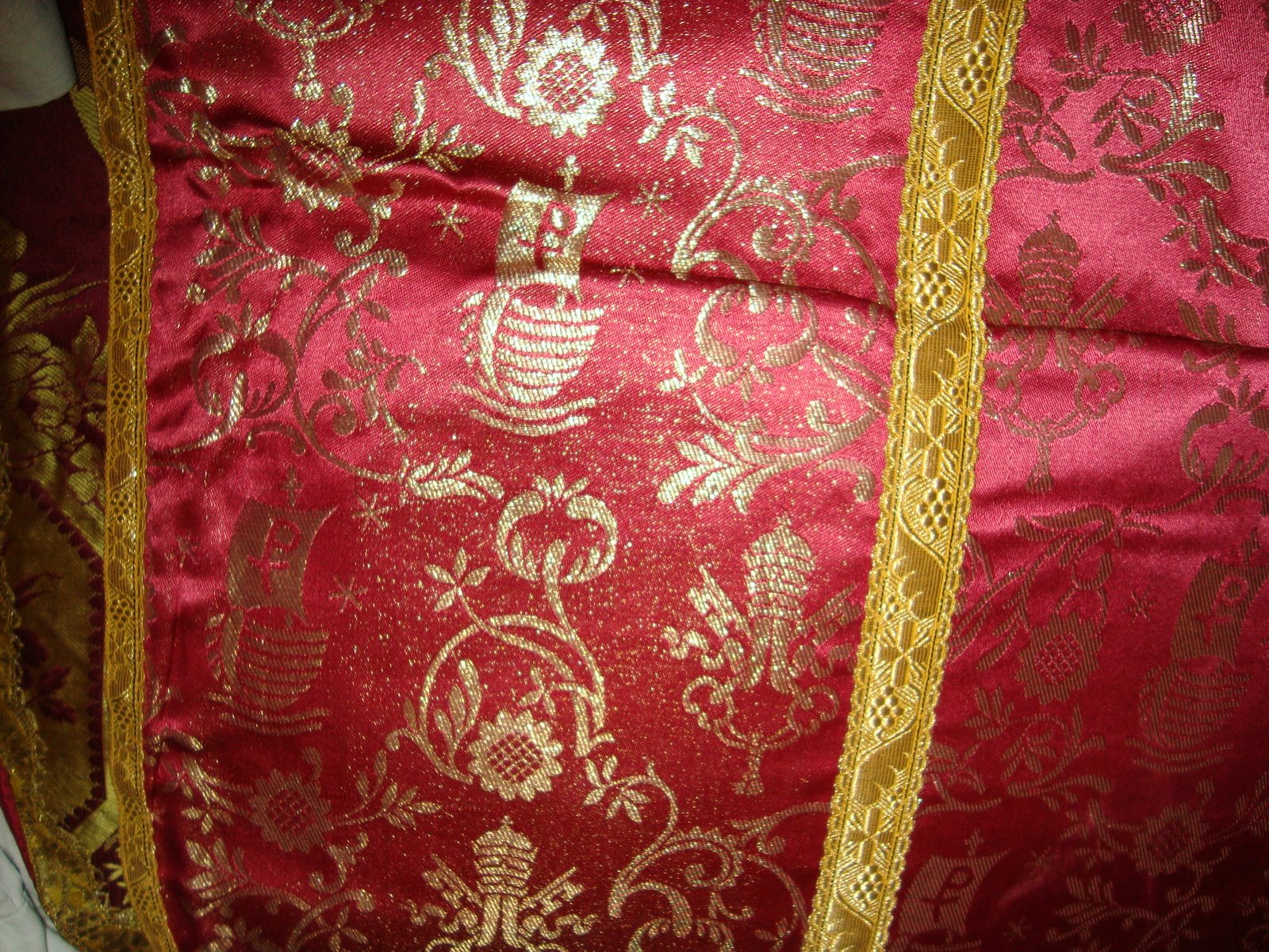 [vestment+ii.JPG]