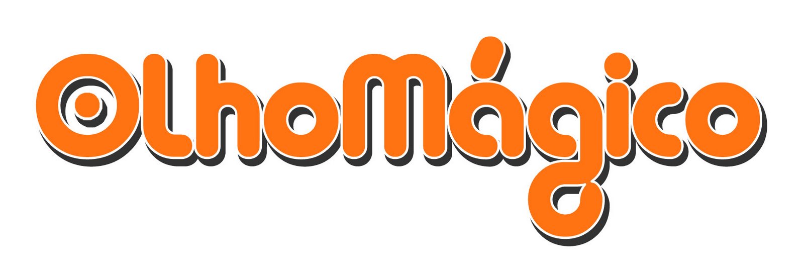 Na imagem, a logotipo do projeto: Fundo branco com a escrita, Olhomágico, na cor laranja.