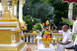 คลิกที่รูป พิธีบรรจุพระบรมสารีริกธาตุและประดิษฐานหลวงพ่อวัดไร่ขิง