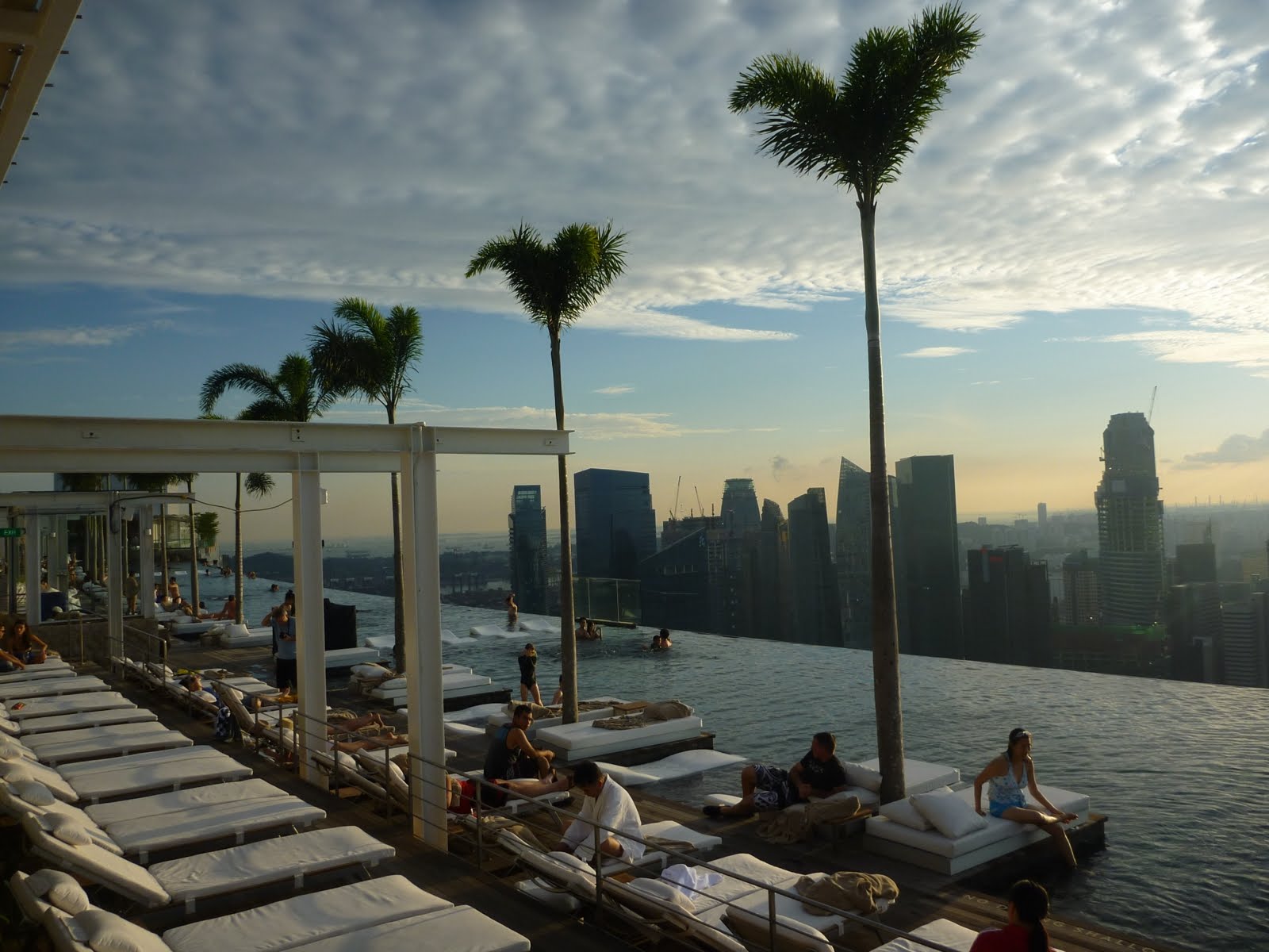 %5Bresize%5D+3293+%5Bsingapore+-+marina+bay+sands+building%5D+sunset+at+the+rooftop+pool+I.JPG