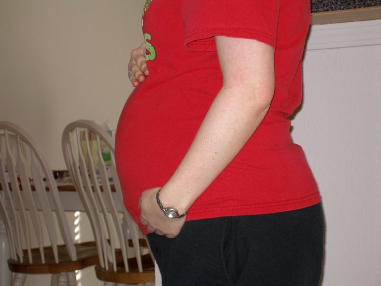 [22+Weeks+Closeup.JPG]