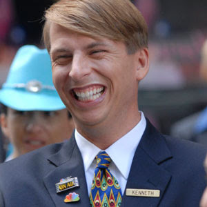 Kenneth Parcell From 30 Rock Laughing 30 Rock Happy People We Are Young