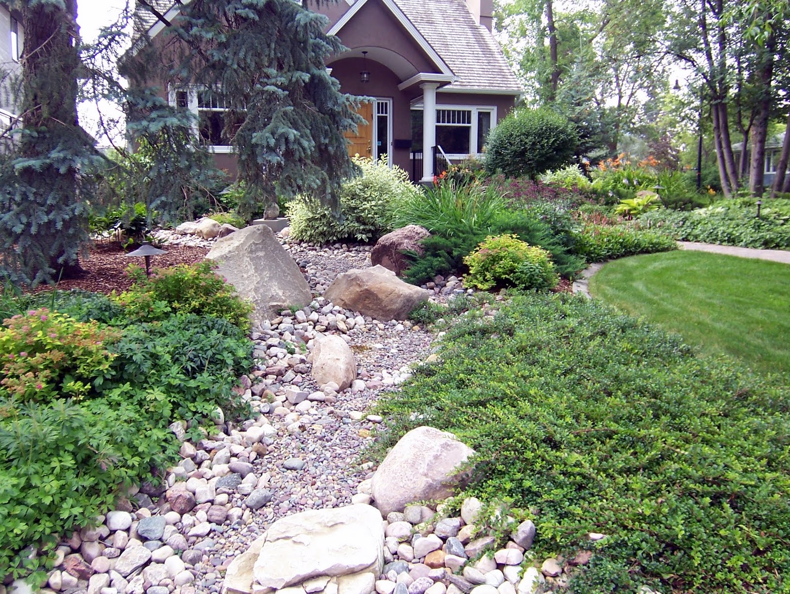 Great Color Contrasts Of The Green Velvet Boxwood Paired With The