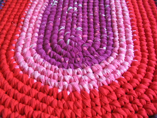 alfombra tela2 - Aprendiendo a combinar colores en la decoración