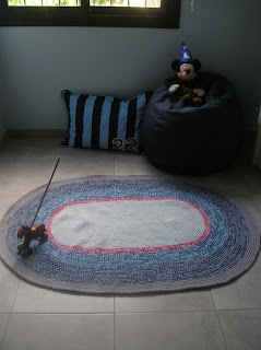 alfombra ovalada crochet - La alfombra ovalada del cuarto de Ramiro...