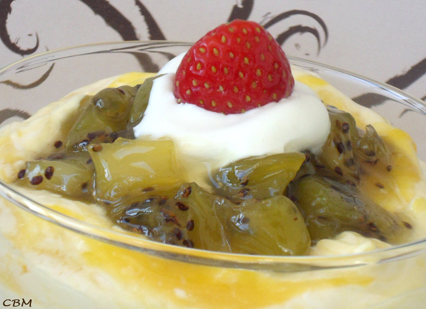 Dans la cuisine de Blancmanger Crème à la mangue au confit de kiwis